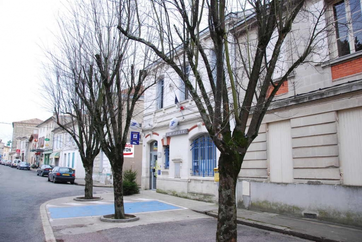 La poste de Lussac