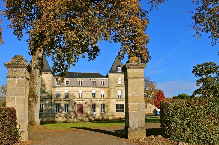 La Mairie. - Mauriac