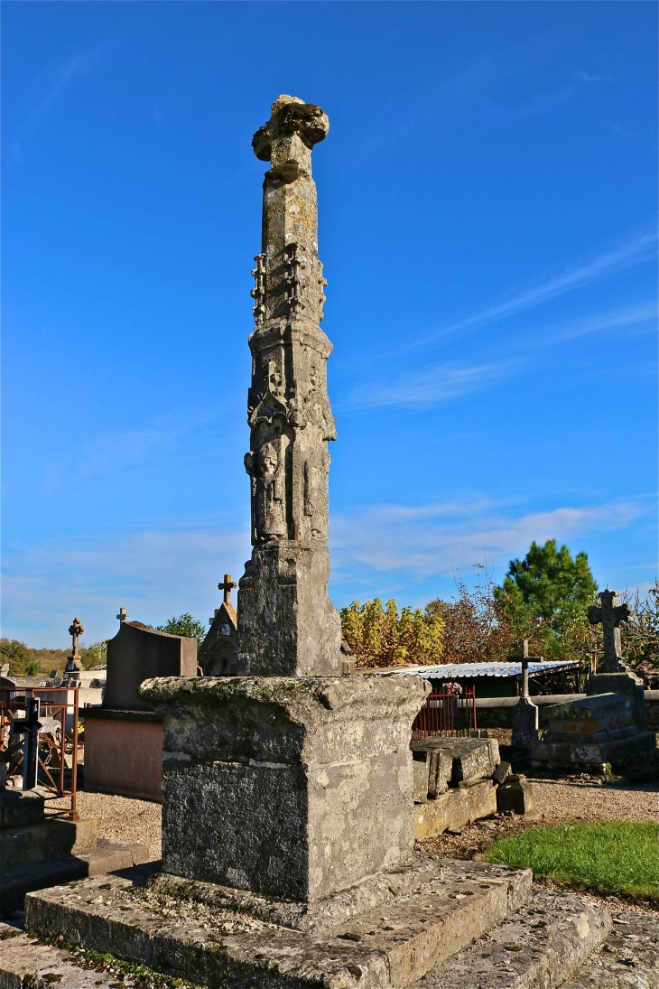 Eglise Saint Sathurnin, styles roman et gothique - Mauriac