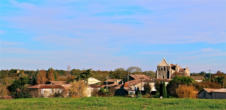 Vue sur le village - Mauriac