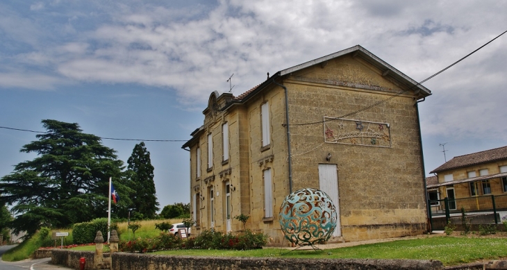 La Mairie - Naujan-et-Postiac