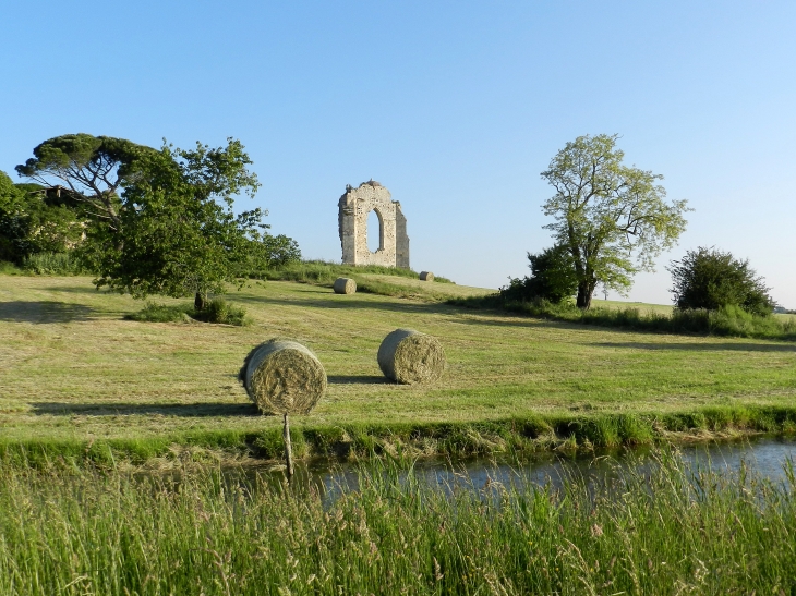 L'abbaye Saint-Pierre-de-l'Isle - Ordonnac