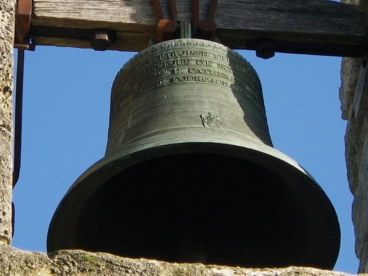 La cloche de l'église de Saint Laurent. - Pellegrue