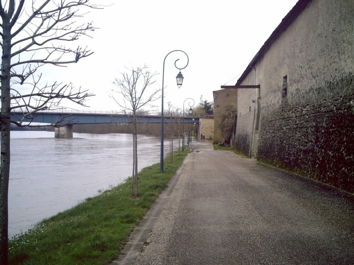 Les quais - Pessac-sur-Dordogne