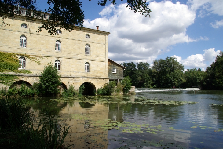 Moulin de Porchères