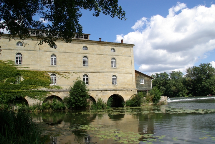 Moulin de Porchères