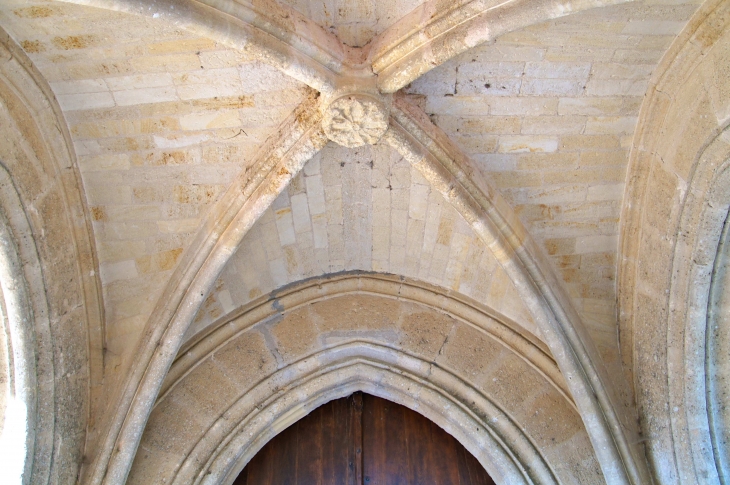 Coupole-du-porche-de-l-eglise-saint-pierre - Porchères