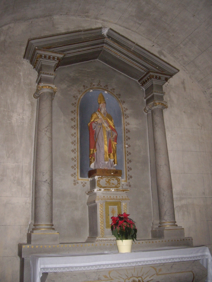 L'autel de la chapelle sud dédié à St Clair - Puisseguin