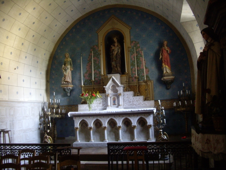 La chapelle nord dédiée à la vierge - Puisseguin