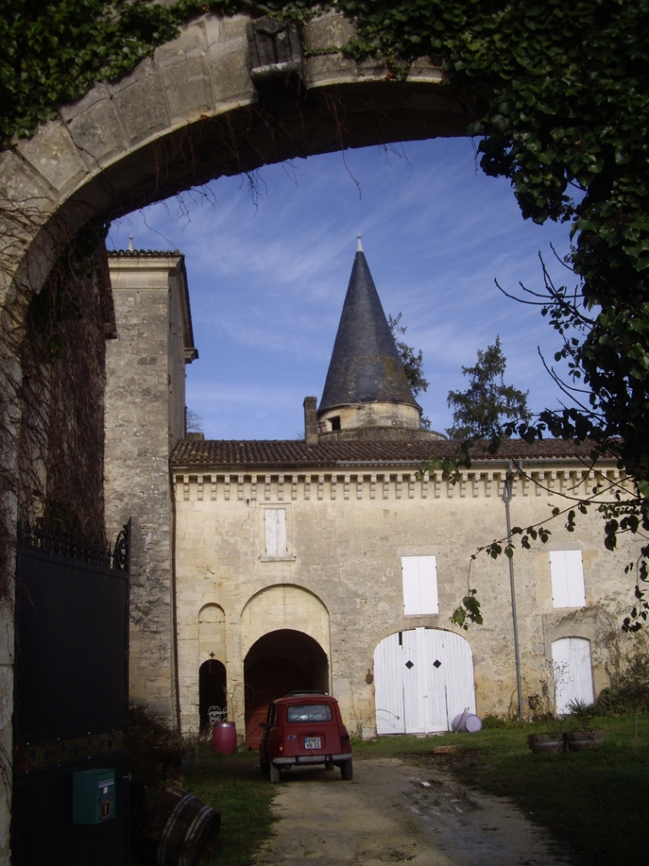 Château de Puisseguin 14 et 17ème