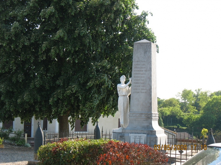 Monument aux Morts - Pujols