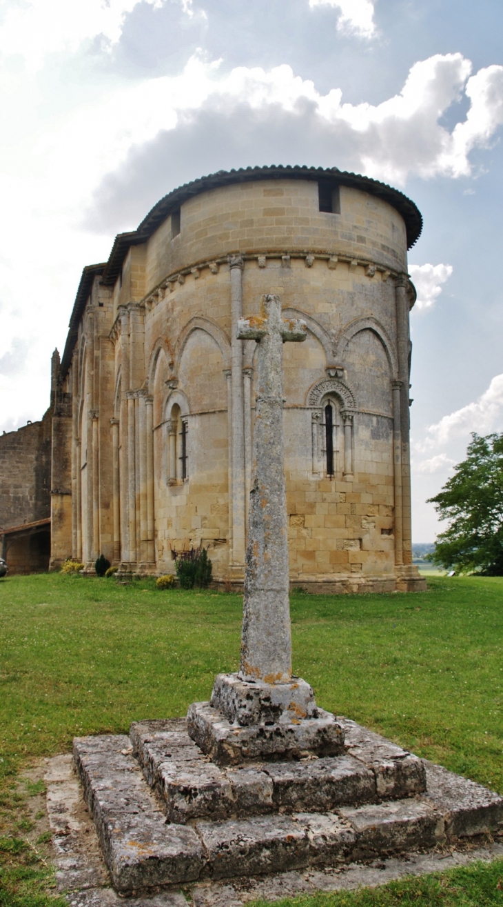    église Saint-Pierre et la Croix - Pujols