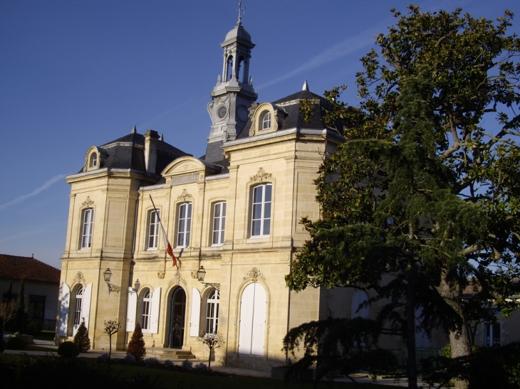 La mairie. - Rauzan