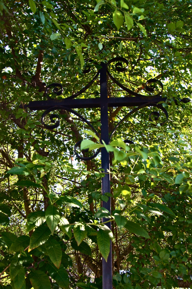 Croix de Mission de 1852, Route Chalbat. - Saint-Antoine-sur-l'Isle