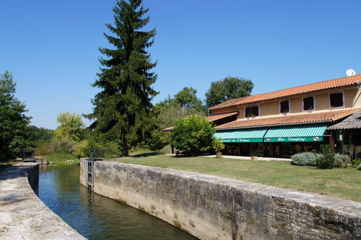 Le Restaurant. - Saint-Antoine-sur-l'Isle