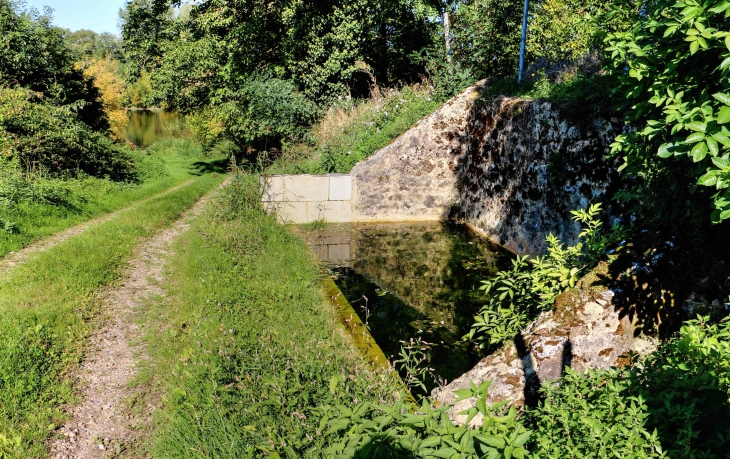 Lavoir de Lartigues - Saint-Avit-Saint-Nazaire