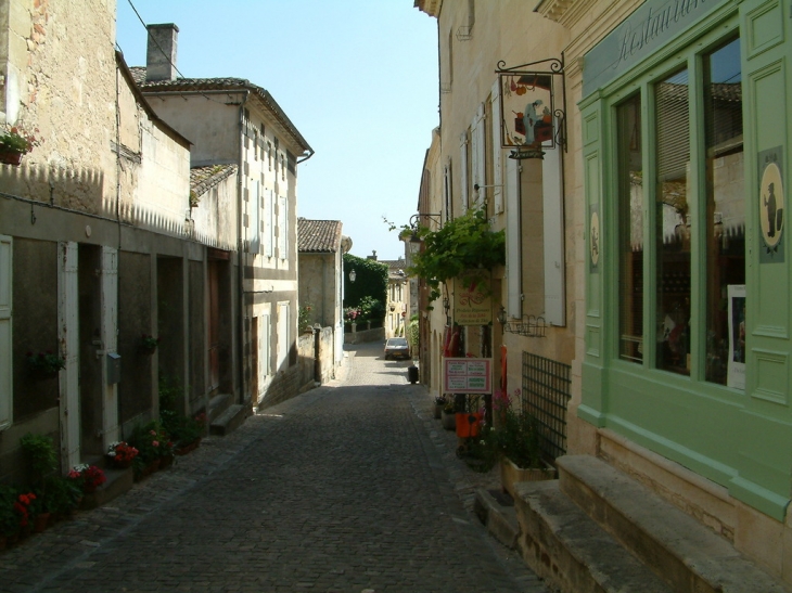 St Emilion: rue de la Petite Fontaine - Saint-Émilion