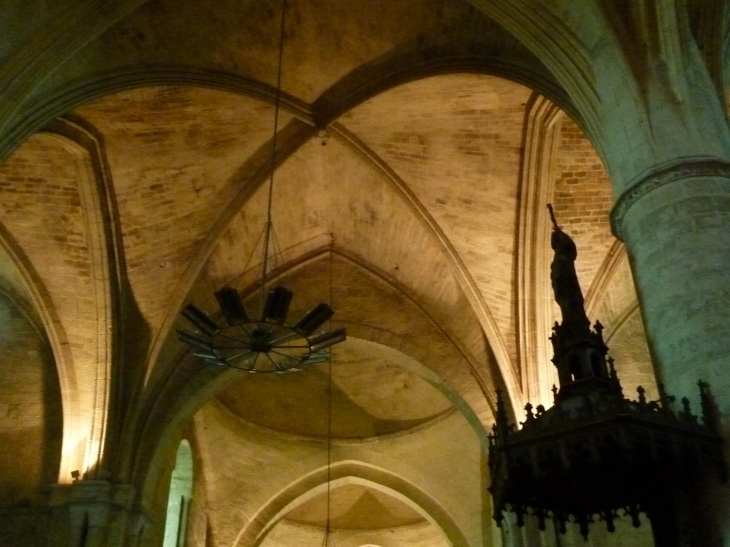 La croisée du transept - Eglise collégiale. - Saint-Émilion