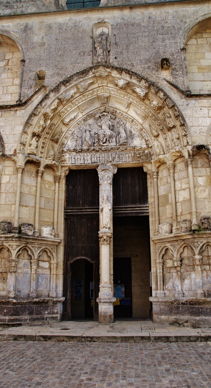 église Monolithe ( Portail ) - Saint-Émilion