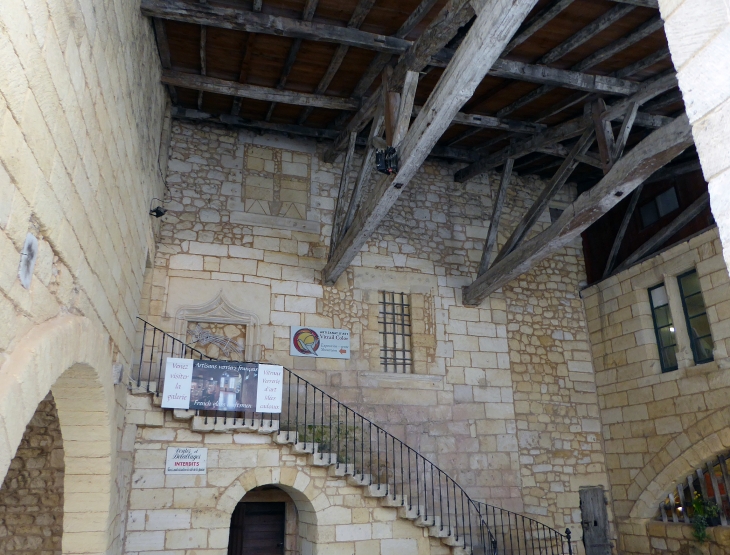 La halle du marché - Saint-Émilion