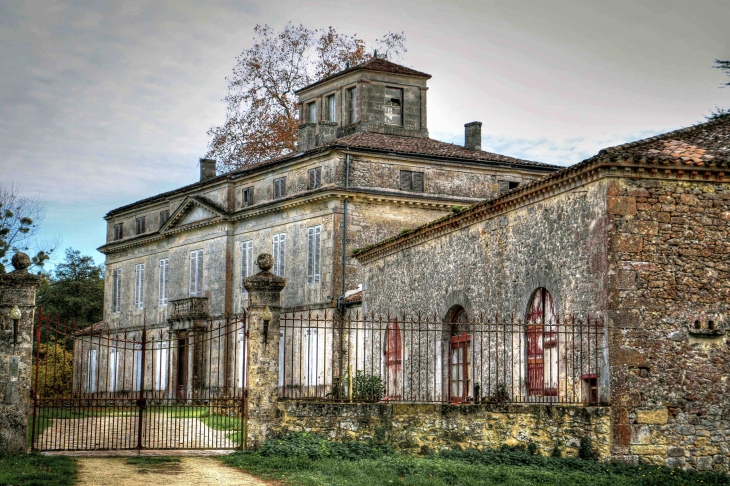 Château de Pommiers - Saint-Félix-de-Foncaude