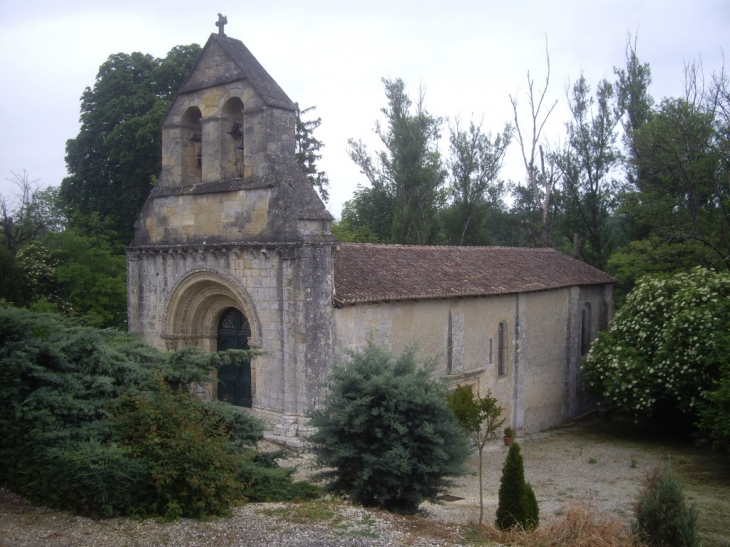 L'église Notre Dame de tout Espoir XIIème (IMH). - Saint-Genès-de-Lombaud