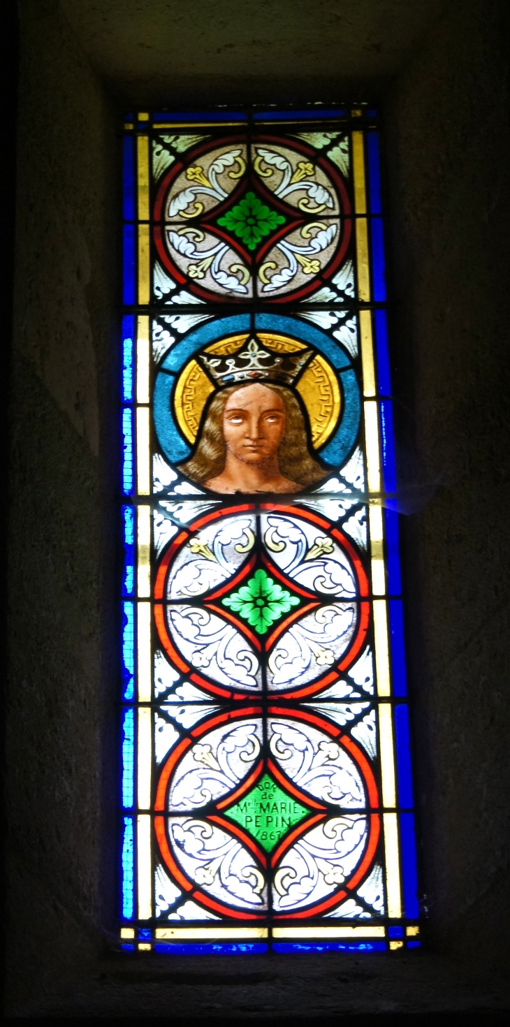 Vitrail de l'église Notre Dame de tout espoir. - Saint-Genès-de-Lombaud