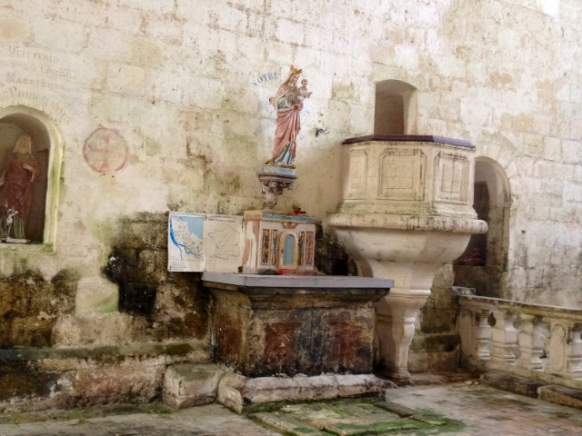 Intérieur de la chapelle. - Saint-Laurent-d'Arce