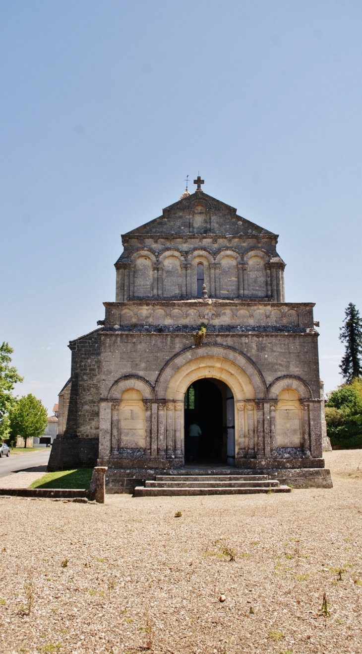 <<église Saint-Philippe - Saint-Philippe-d'Aiguille