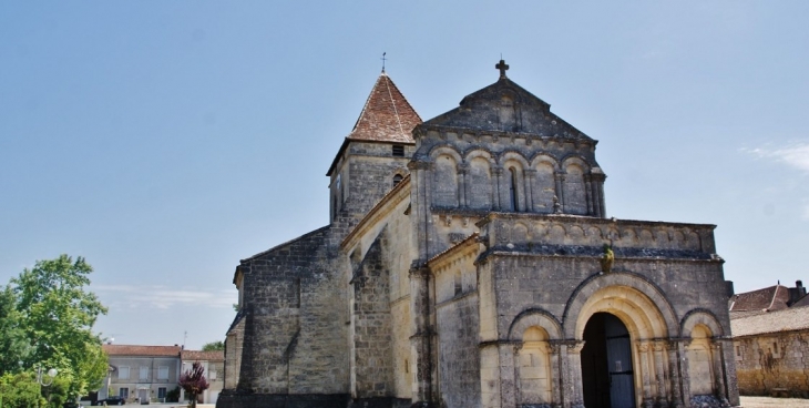 <<église Saint-Philippe - Saint-Philippe-d'Aiguille