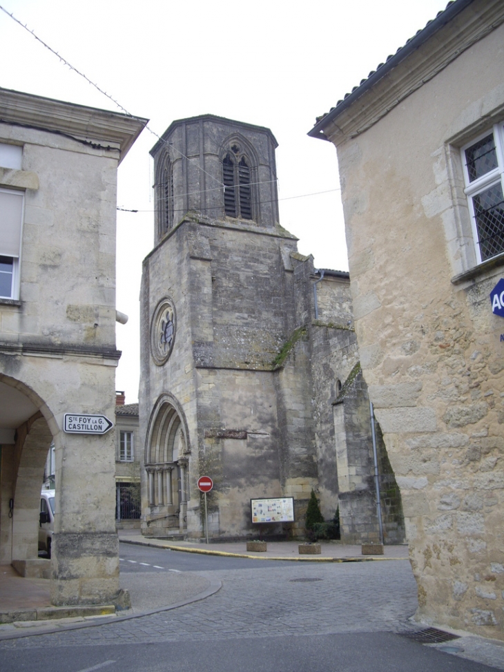 L'église gothique Notre Dame 13 et 19ème. - Sauveterre-de-Guyenne