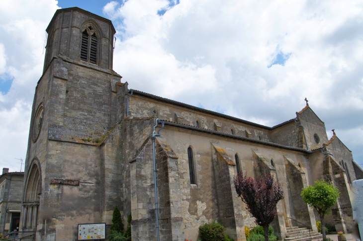 L'église Notre-Dame du XIVe siècle. - Sauveterre-de-Guyenne