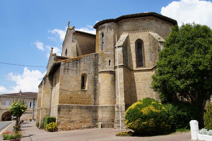 Le chevet de l'église Notre-dame du XIVe siècle. - Sauveterre-de-Guyenne