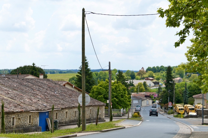 Rue contournant la bastide. - Sauveterre-de-Guyenne