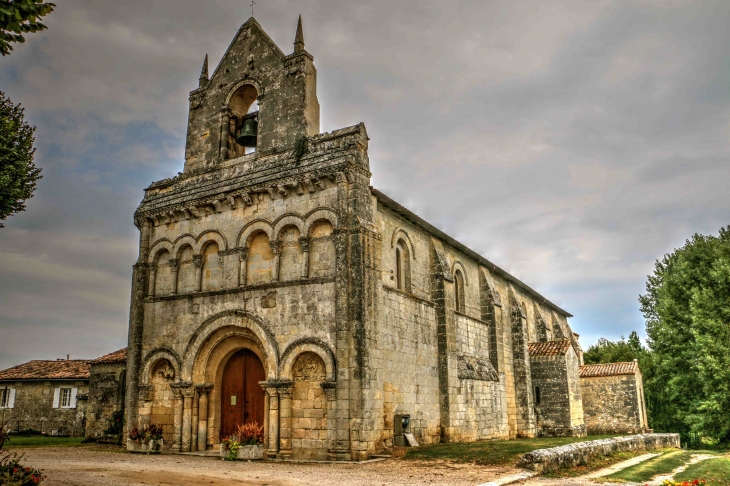 L'église Saint Etienne - Tauriac