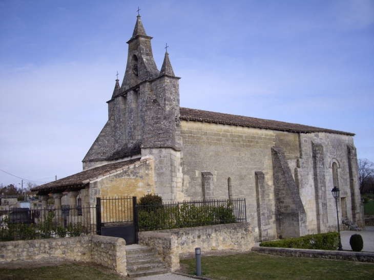 Tizac-de-Curton L'église 13ème (IMH) début du gothique en Bordelais.