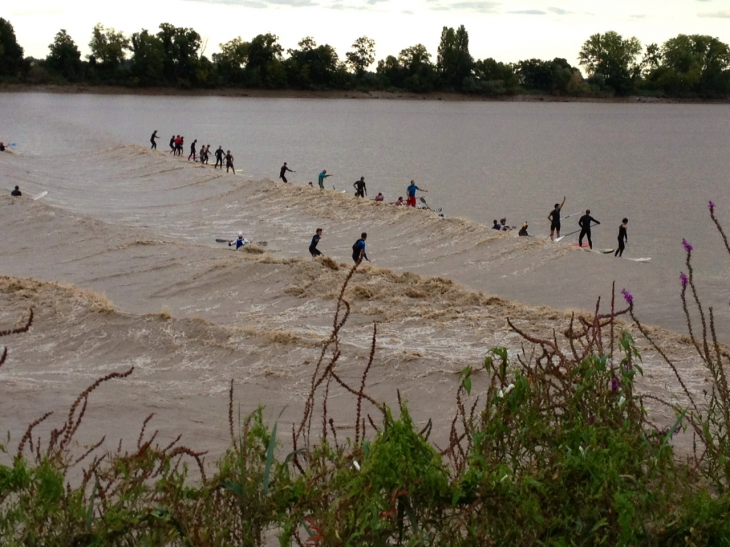 Le mascaret s'éloigne. - Vayres