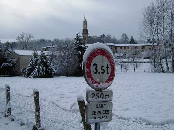 Basilique et neige - Verdelais