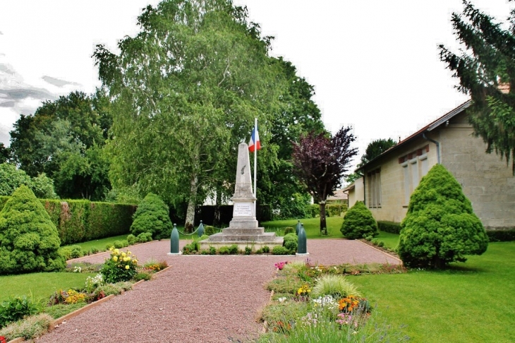 Monument aux Morts - Vignonet