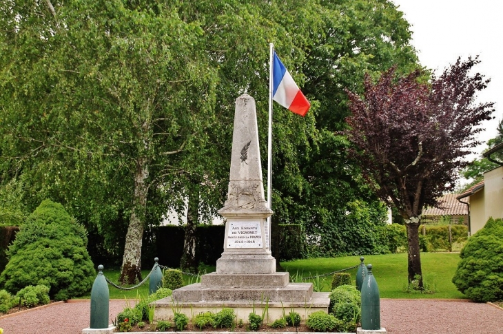 Monument aux Morts - Vignonet