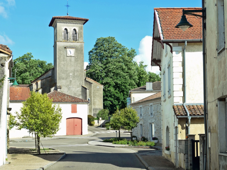 Vers l'église - Coudures