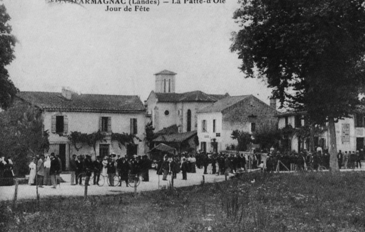 Jour de fête, la patte d'oie, début XXe siècle (carte postale ancienne). - Créon-d'Armagnac