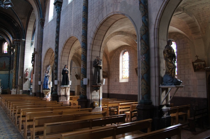 Eglise Saint-Luperc : le bas-côté de droite. - Gabarret