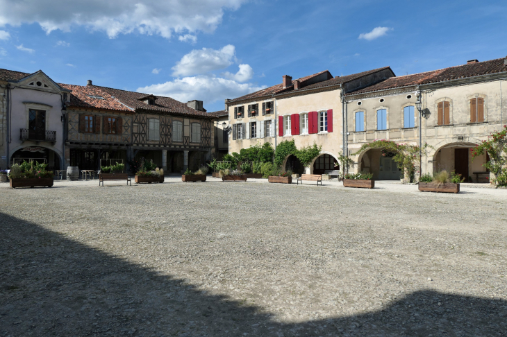 Place Royale - Labastide-d'Armagnac