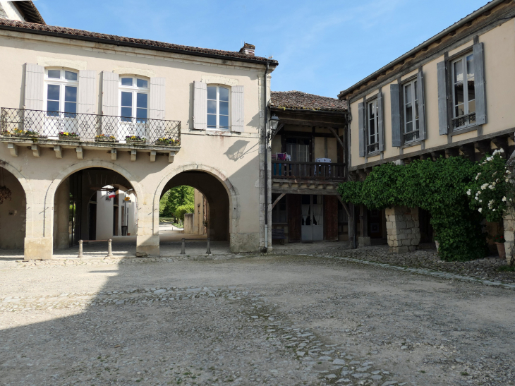 Place Royale - Labastide-d'Armagnac