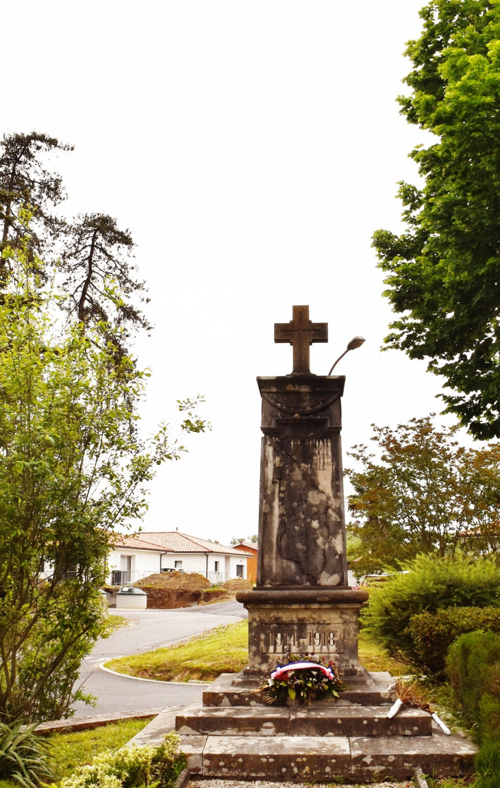 Monument aux Morts - Pey