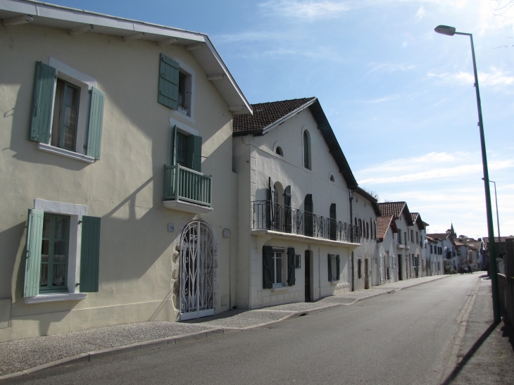 Un petite rue tranquille... - Peyrehorade