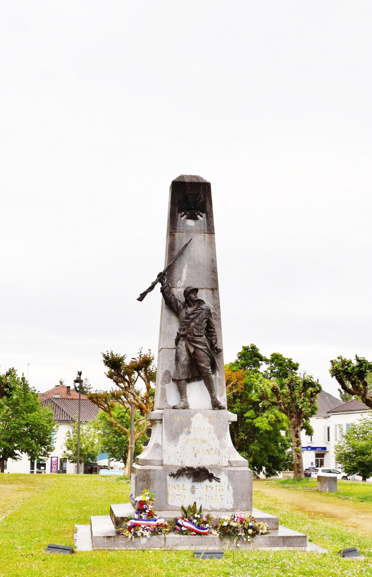 Monument aux Morts - Pouillon