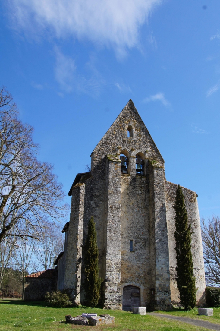 La façade occidentale de l'église Saint-luperc. - Rimbez-et-Baudiets