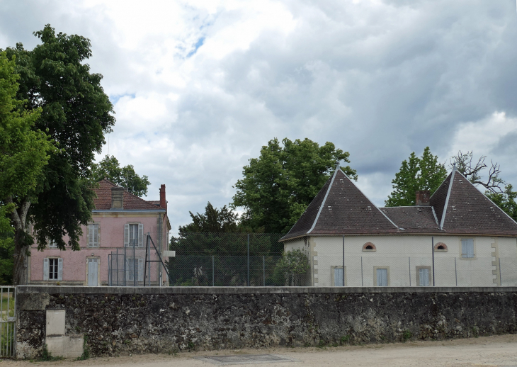 Le château - Sabres